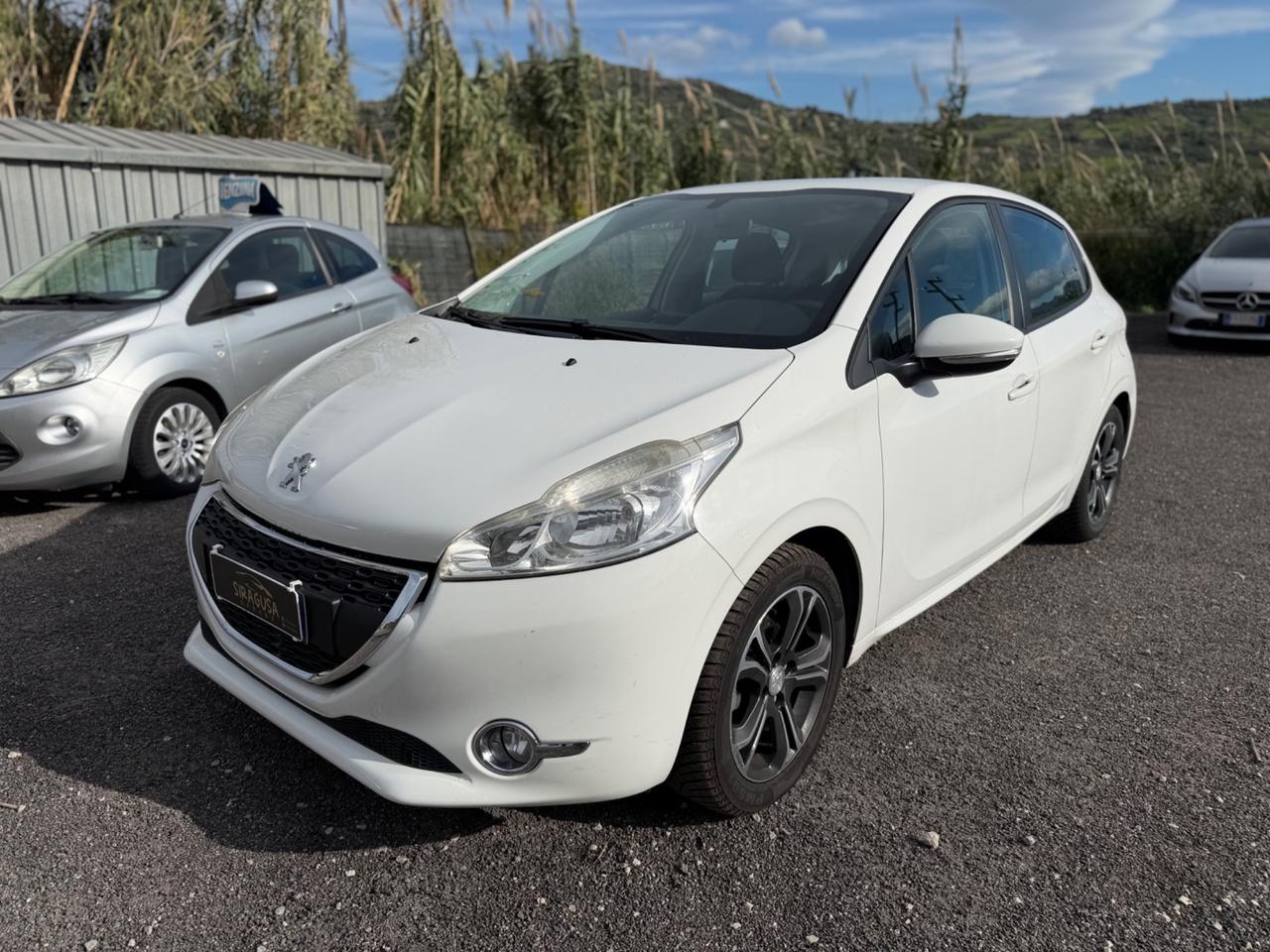 Peugeot 208 1.4 HDi 68 CV 5 porte Allure