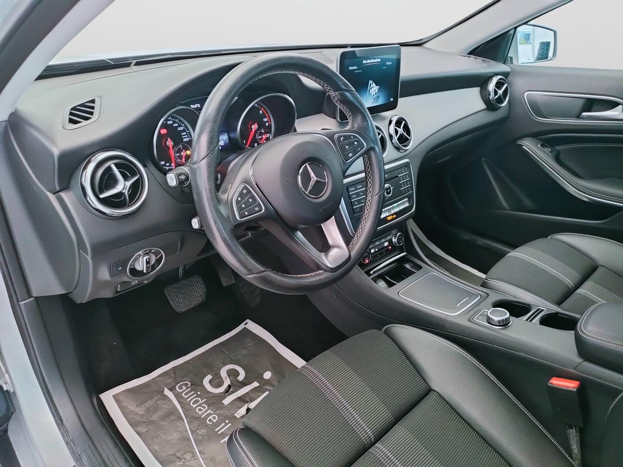Mercedes-Benz GLA-X156 2017 - GLA 220 d Sport 4matic auto
