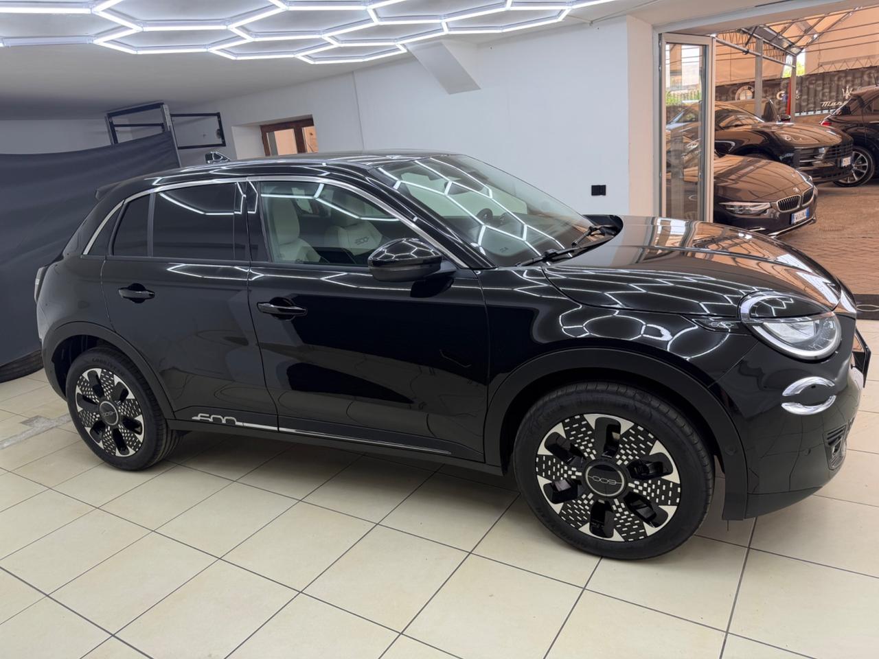 Fiat 600 Hybrid 110 CV DCT La Prima KM0 ITA