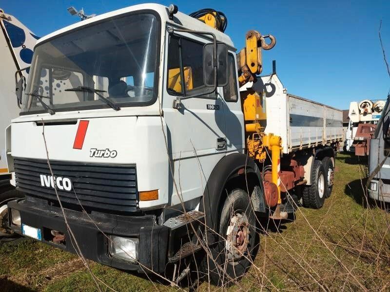 IVECO UNIC M1 GRU RIBALTABILE
