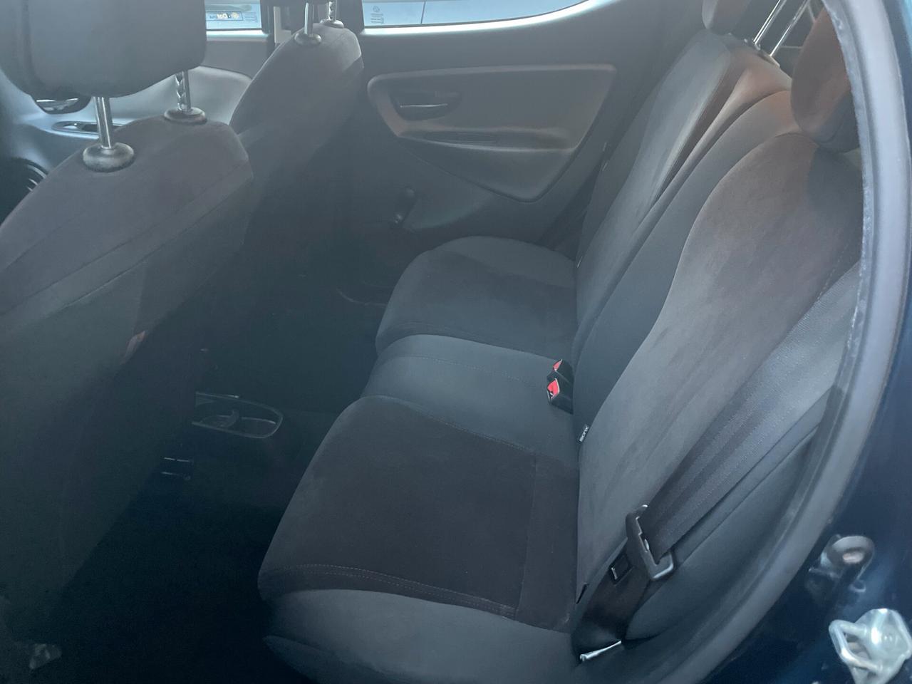 Lancia Ypsilon 1.3 MJT 95 CV 5 porte S&S 30th Anniversary