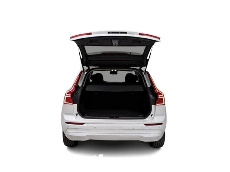 Volvo XC60 B4 197+14 CV AWD Automatica Mild Hybrid Diesel Momentum