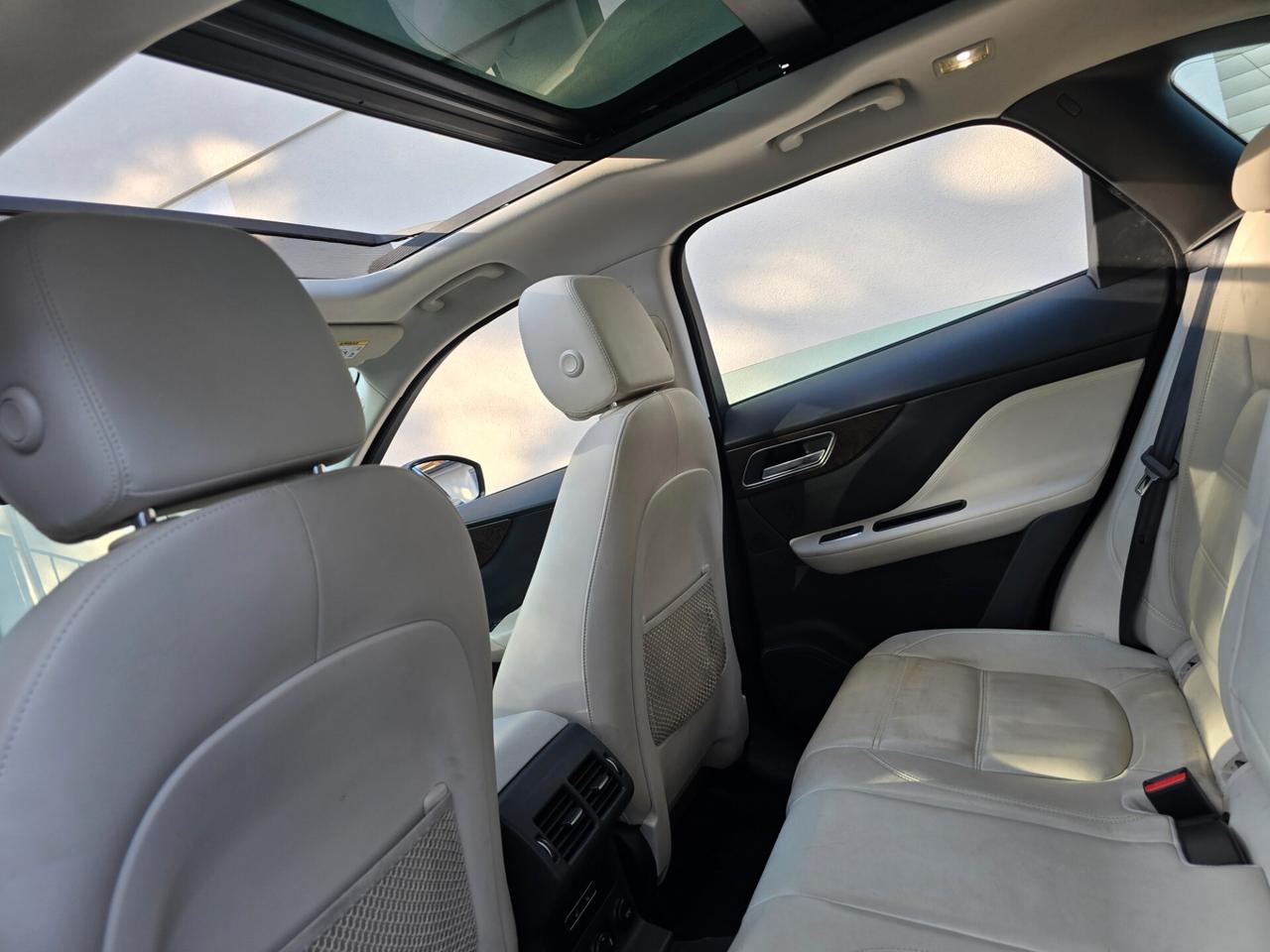 Jaguar F-Pace 2.0 D 180 CV AWD aut. Prestige