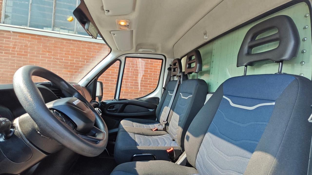 Iveco Daily 35C14 BTor 2.3 HPT PL-RG Cabinato