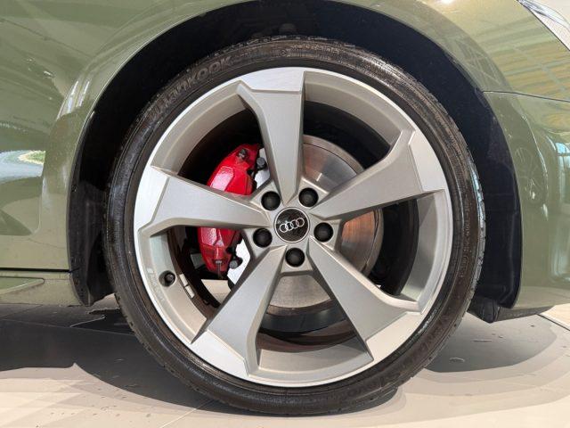 AUDI A4 Avant 40 quattro Stronic S line Sline TETTO/MATRIX
