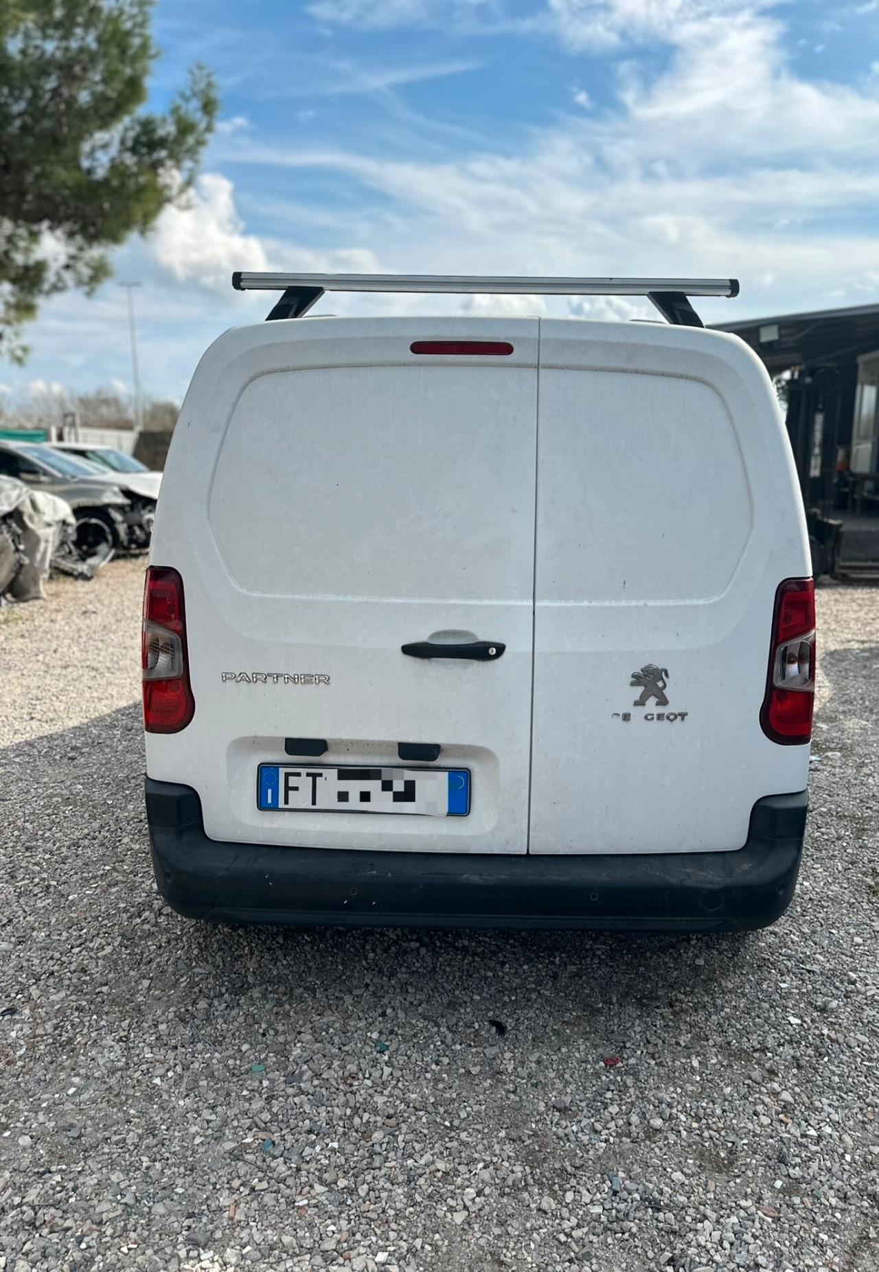 Peugeot Partner BlueHDi 100 S&S PL Furgone sinistrato incidentato