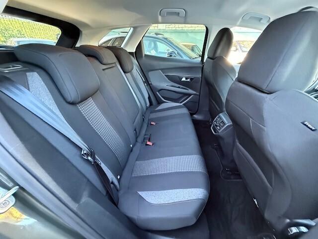 Peugeot 3008 BlueHDi 130 S&S EAT8 Allure