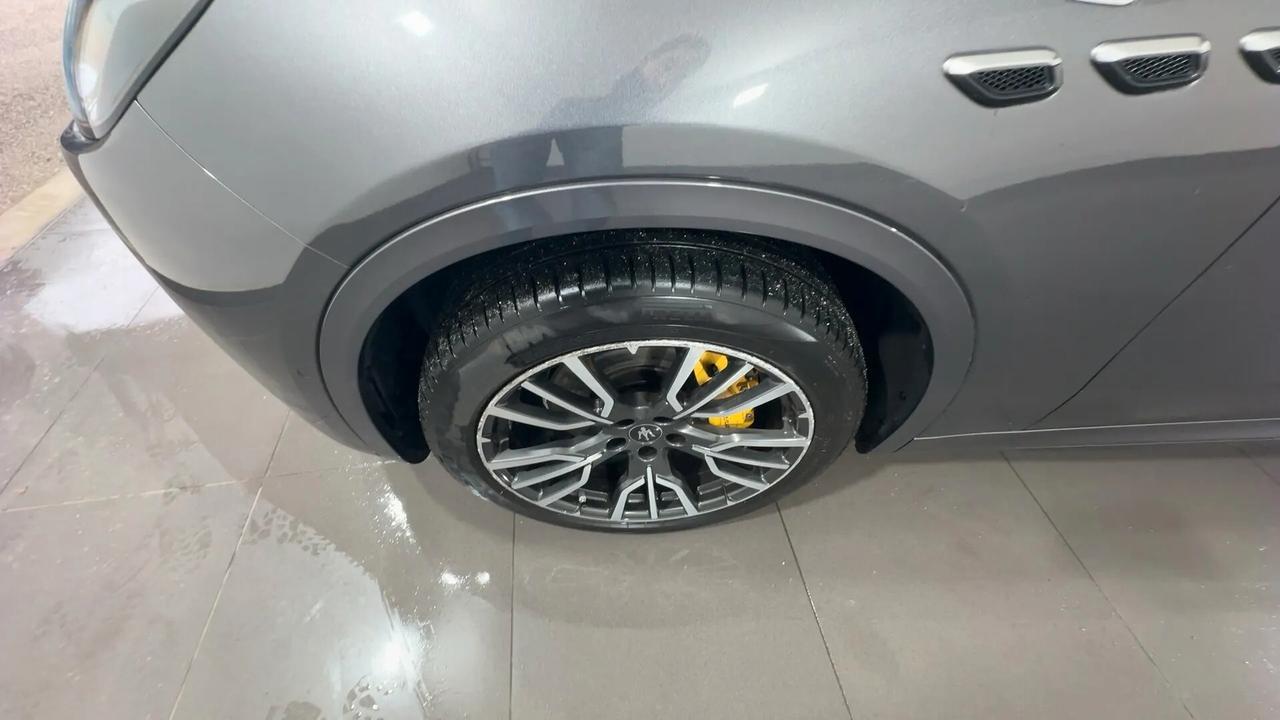 Maserati Grecale MHEV 300 CV AWD GT