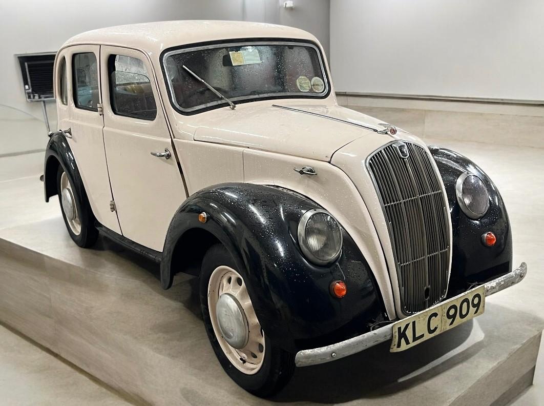 Morris Eight anni 40