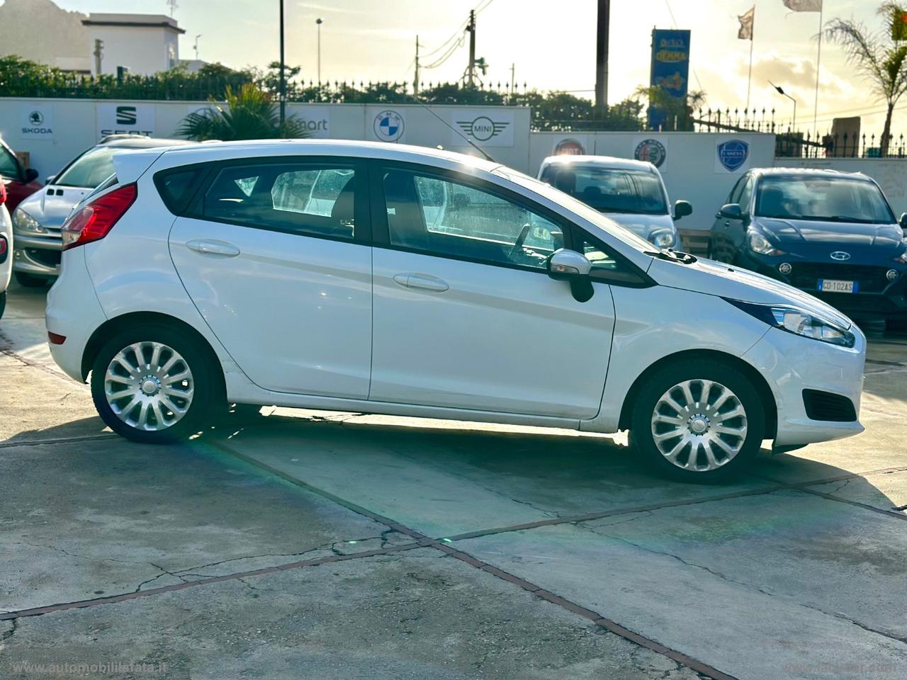 FORD Fiesta 1.5 TDCi 75 CV 5p. DIESEL CON GANCIO TRAINO
