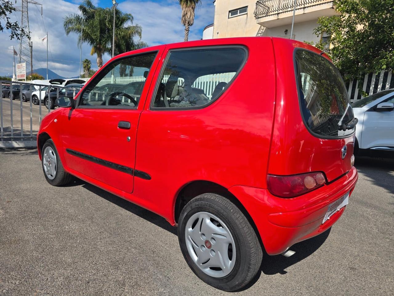 FIAT 600 1.0 BENZINA CON CLIMA NEOPATENTATI