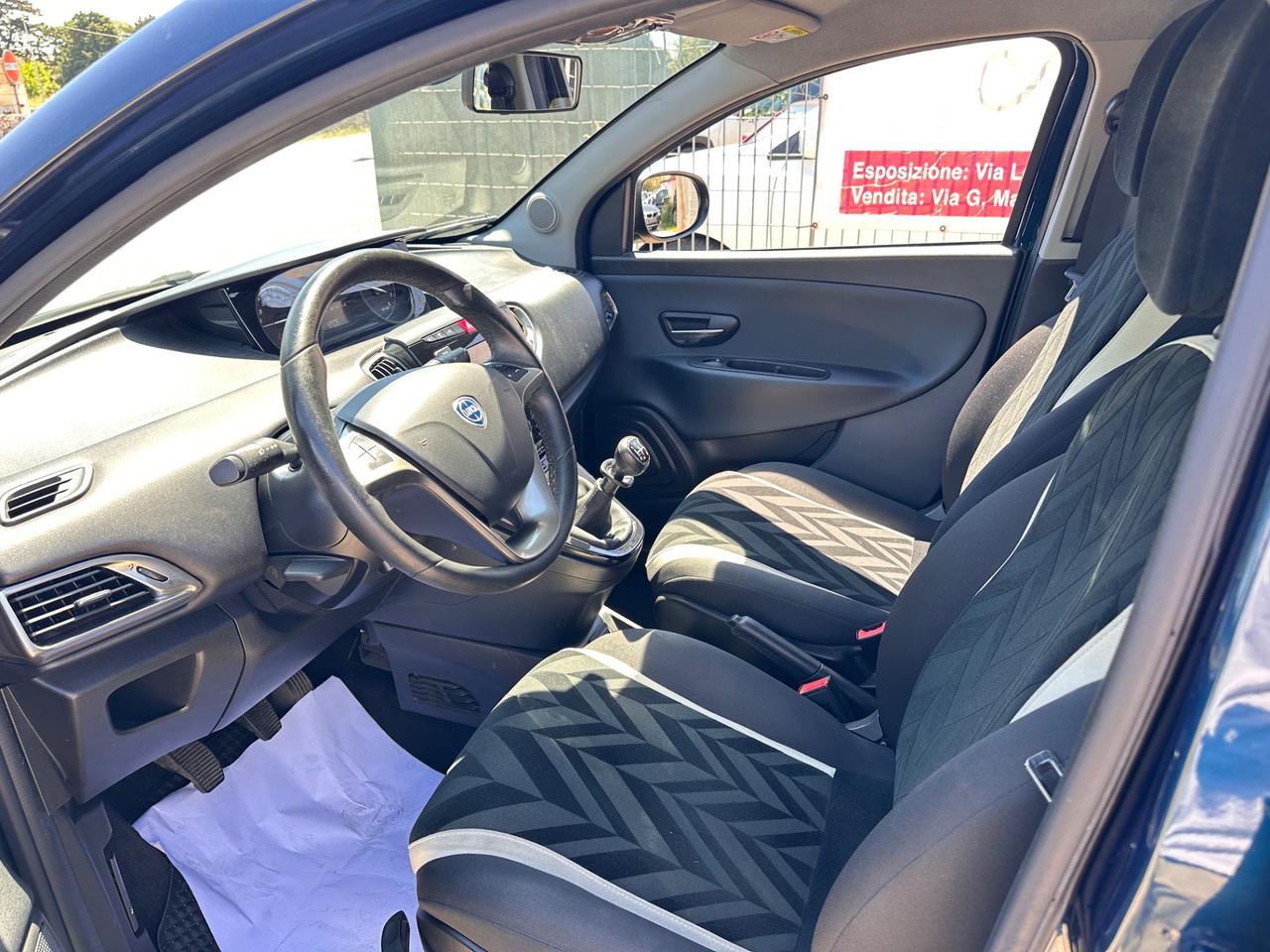 Lancia Ypsilon 5 porte Ecochic Gold-2016