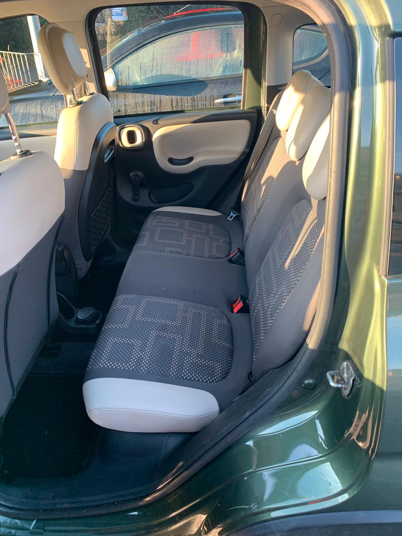 Fiat Panda cross 4x4 tdi neo patentati - solo 60000 km anno 2015 - unico proprietario - tagliandata ottime condizioni