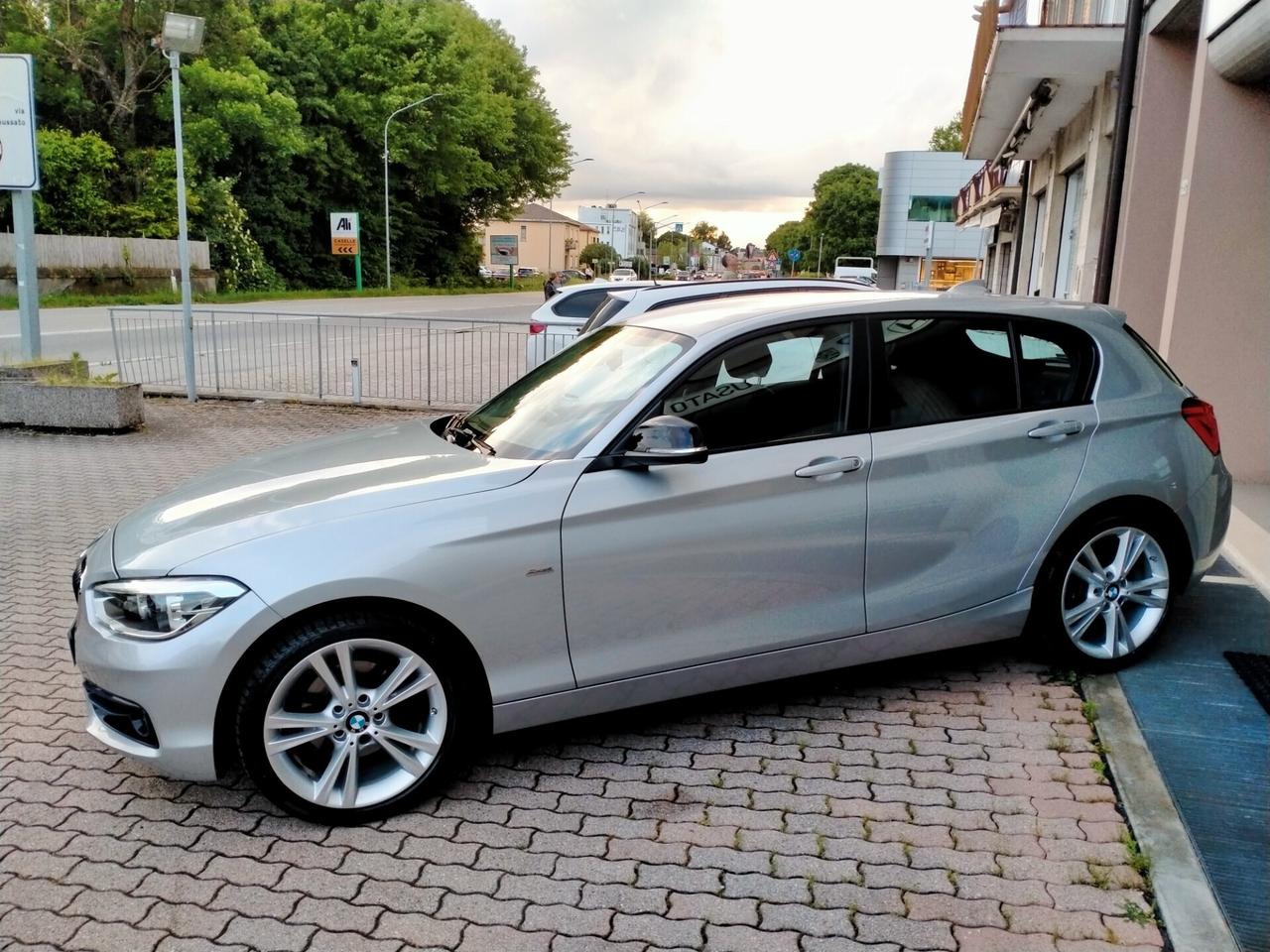 BMW 120 D SPORT M.Y.18 STEPTRONIC CAMBIO SPORT / PADDLESS