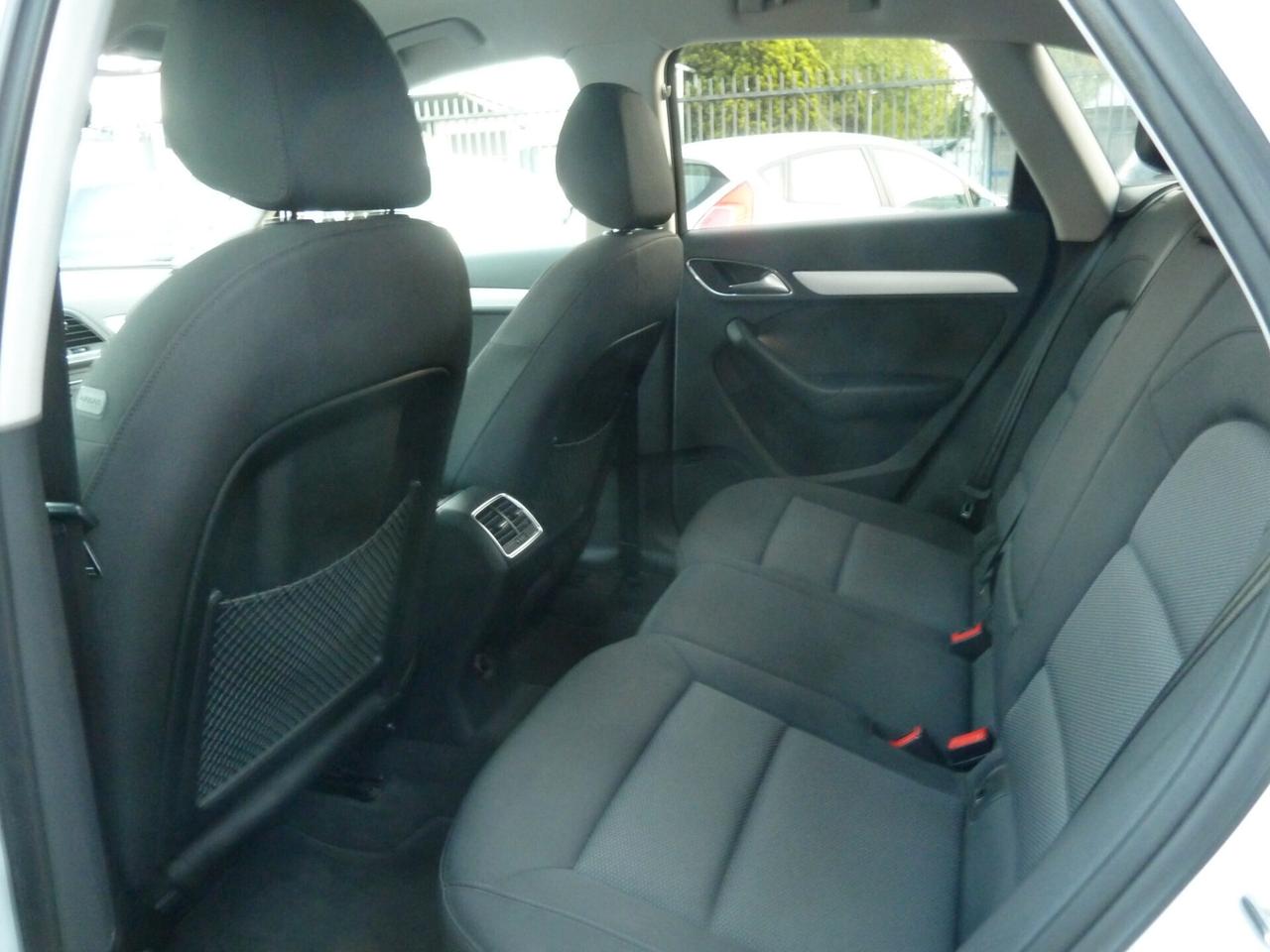 Audi Q3 2.0 TDI 150 CV Business