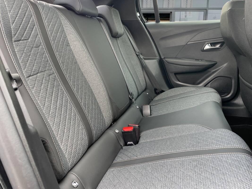 Peugeot 208 1.2 puretech Allure s&s 100cv con CarPlay