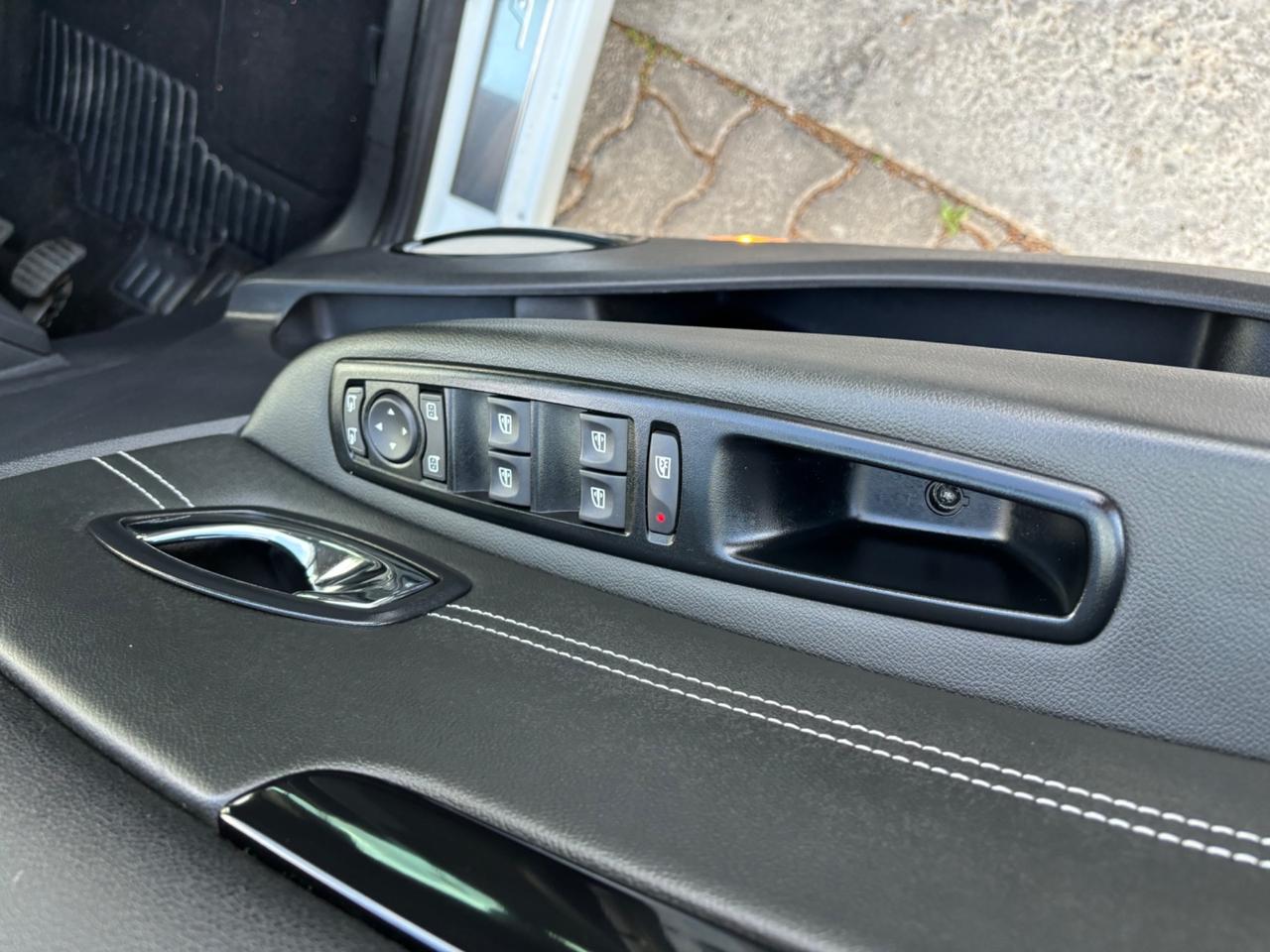 Renault Scenic Scénic XMod dCi 110 CV EDC Bose