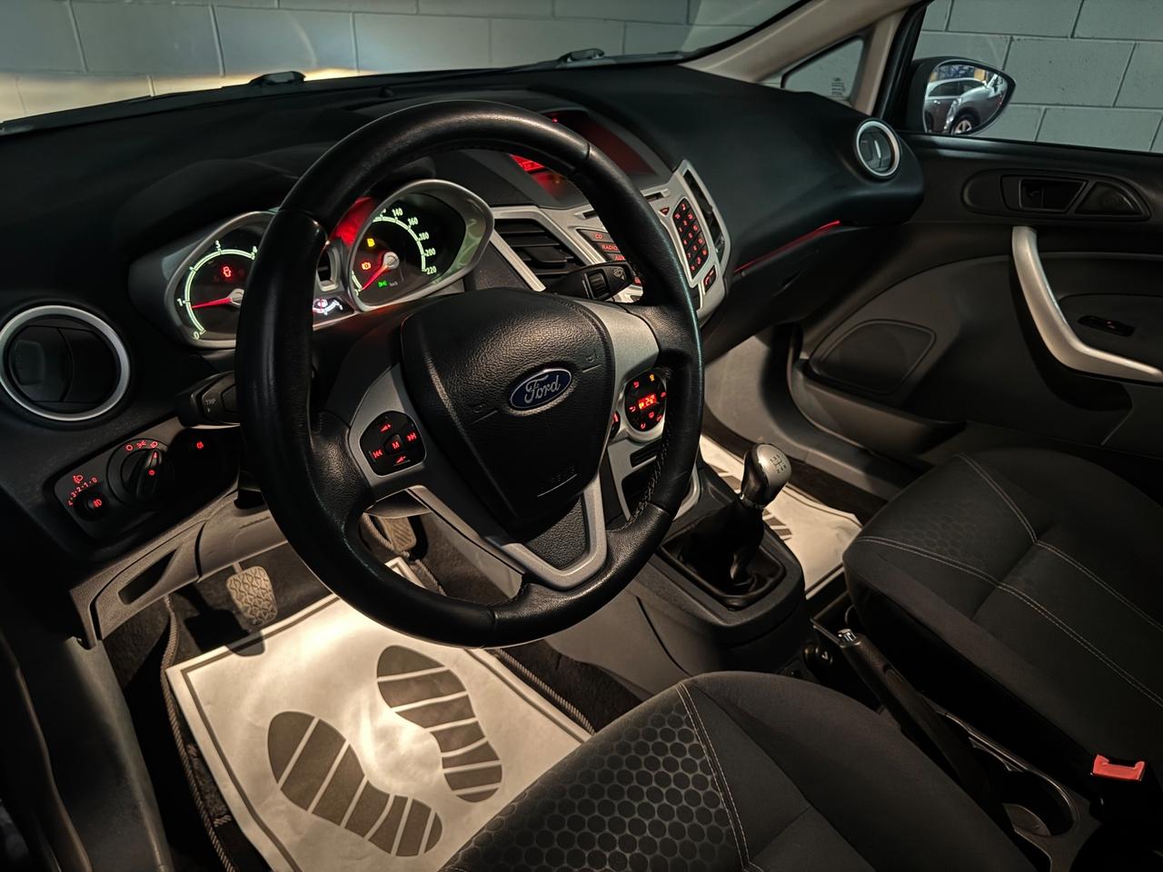 Ford Fiesta 1.4 TDCi 68CV 3 porte Titanium