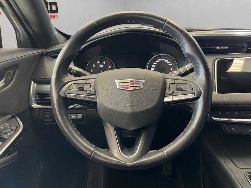 Cadillac XT4 XT4 2.0 td Premium Luxury awd auto