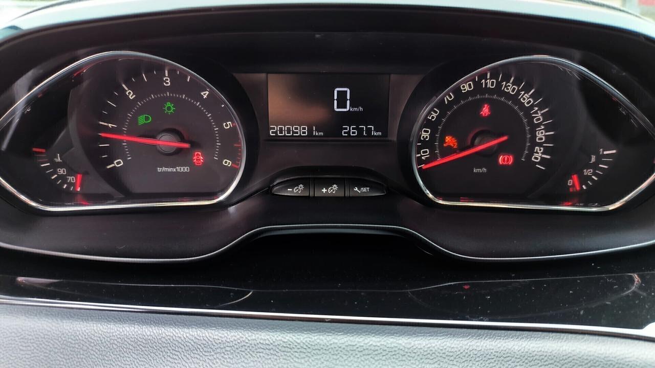 Peugeot 208 1.4 HDi 68 CV 5 Porte