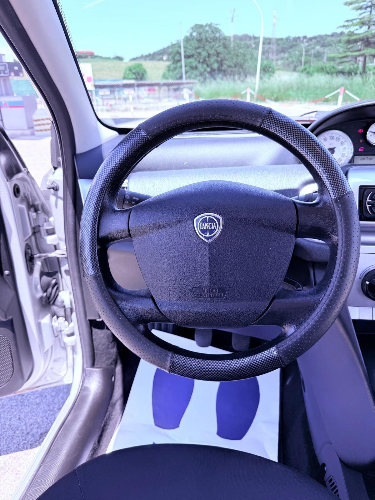 Lancia Ypsilon 1.2 GPL Ok neopatentati