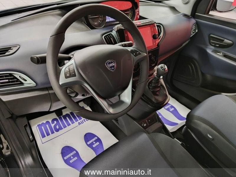 Lancia Ypsilon 1.0 Hybrid 70cv 5P Platino + Car Play "SUPER PROMO" m