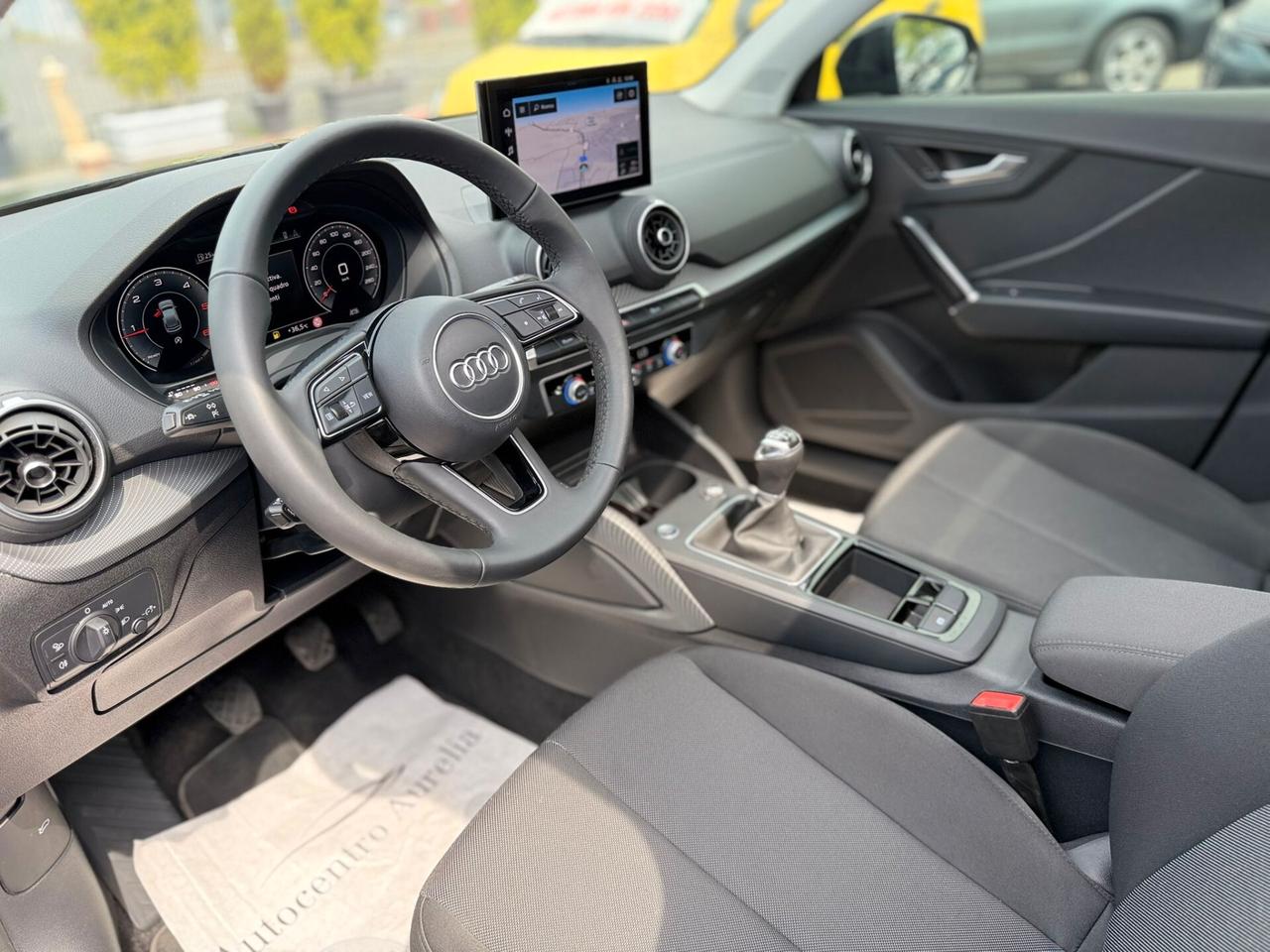 Audi Q2 30 TDI Identity Black