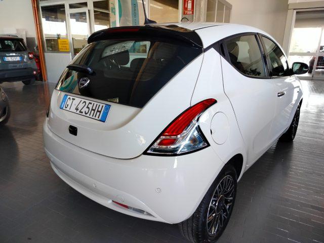 LANCIA Ypsilon 1.0 FireFly Hybrid Platino MY24 PROMO