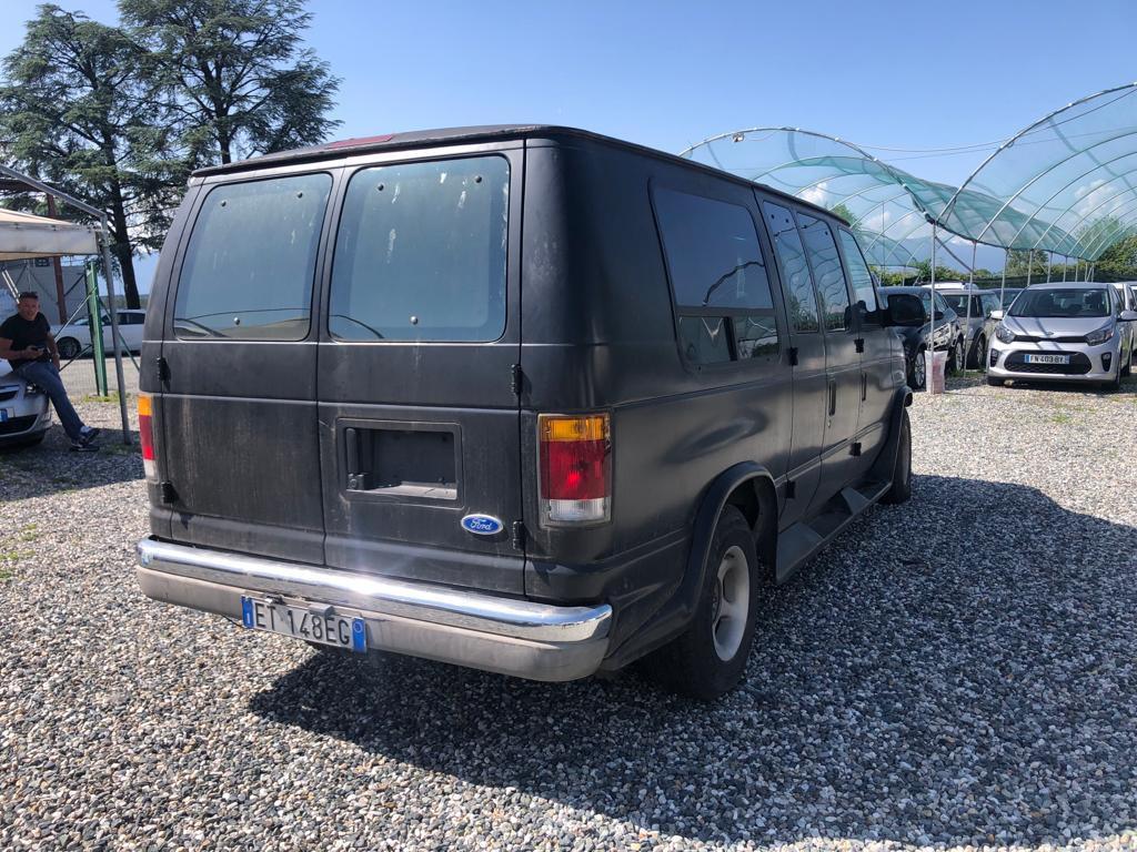 Ford Econoline FORD ECONOLINE 5800 8 POSTI AUTOVETTURA