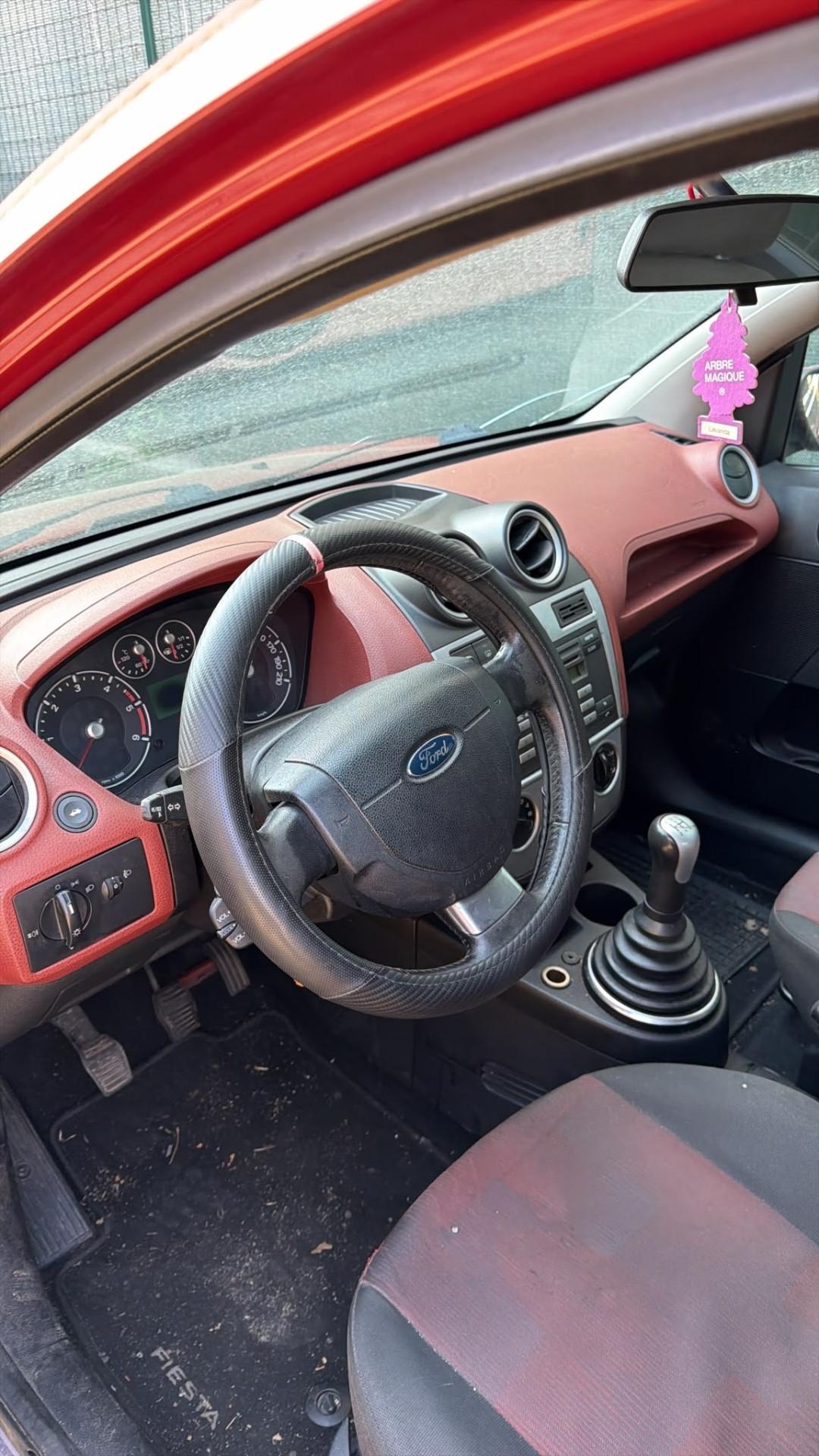 Ford Fiesta 1.4 TDCi 5p. Ghia