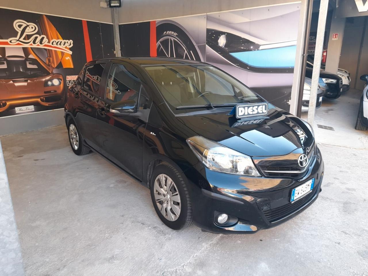 Toyota Yaris 1.4cc diesel 12 mesi garanzia-2014