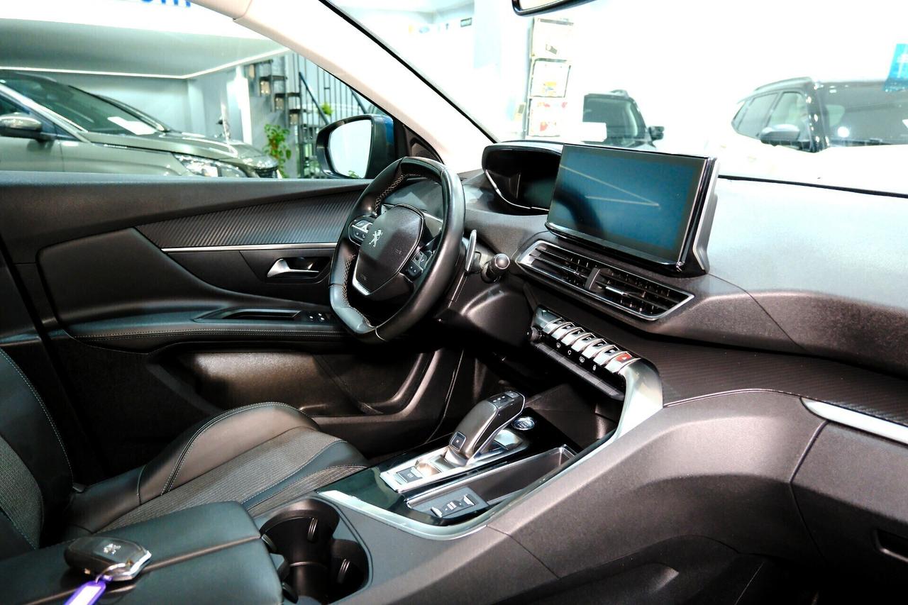 Peugeot 3008 1500 BlueHDi 130cv ALLURE EAT 8 Cockpit