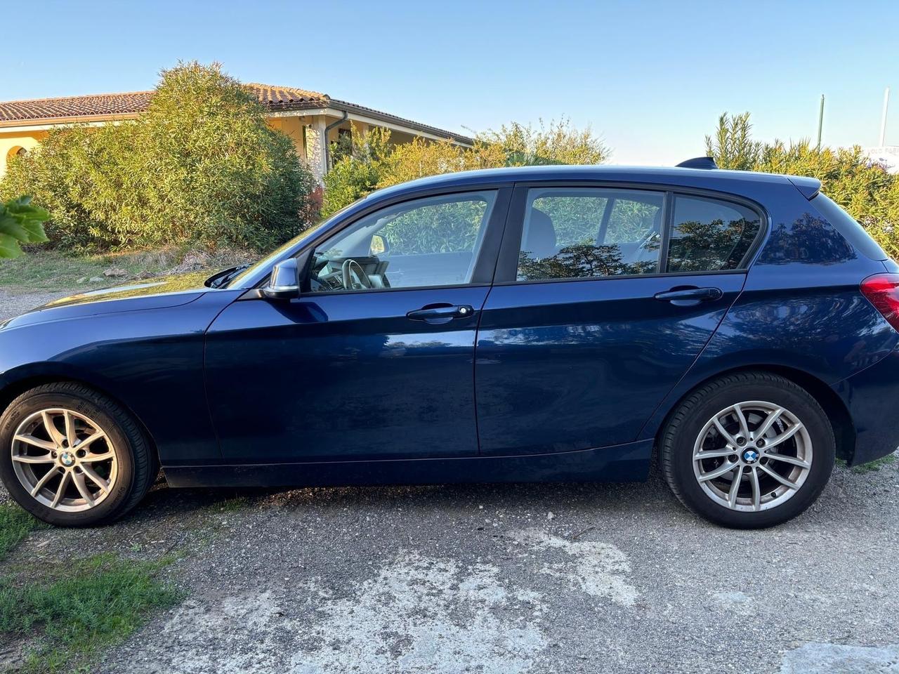 Bmw 116 116d 5p. Urban