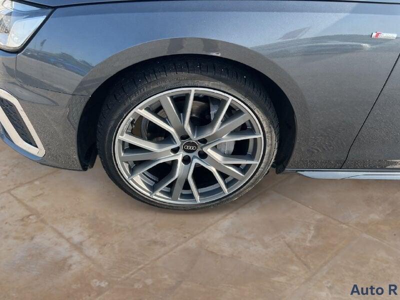 Audi A4 Avant 40 TDI quattro S tronic S line edition