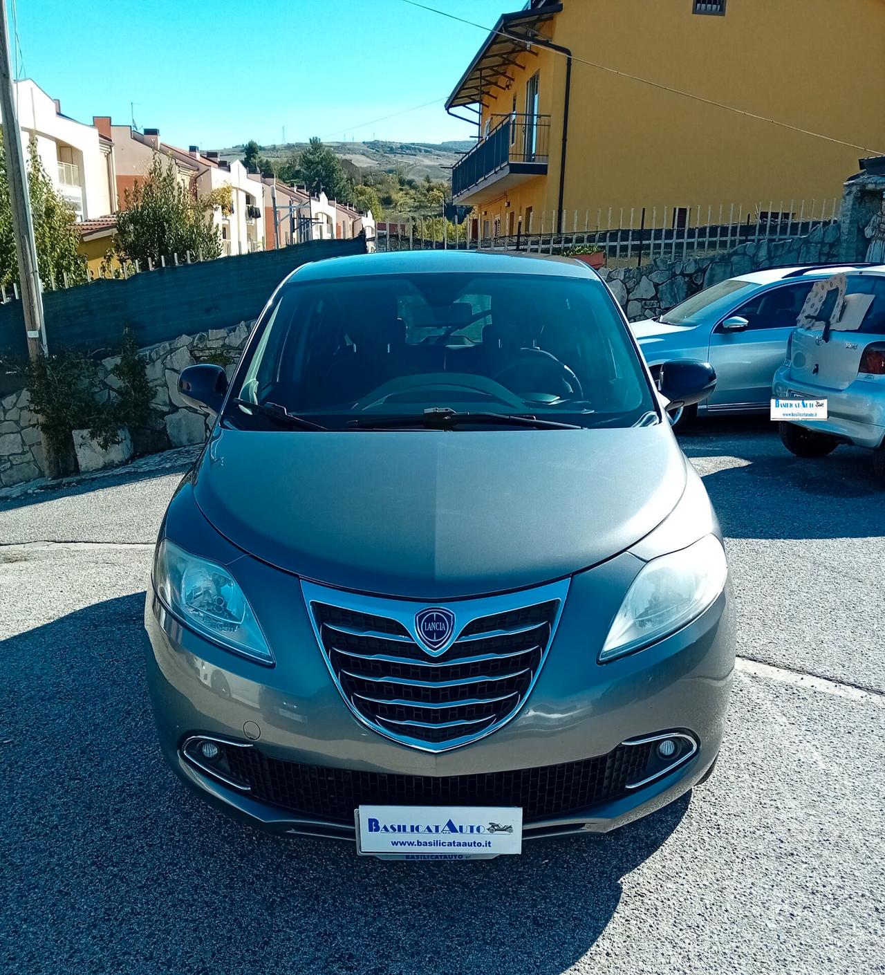 Lancia Ypsilon 1.3 MJT 16V 95 CV 5 porte S&S Silver