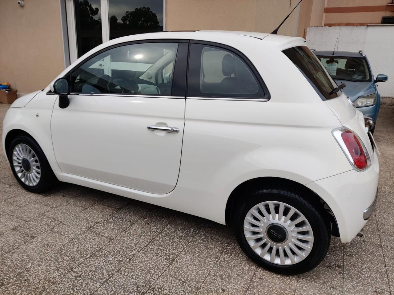 Fiat 500 benz tetto panoramico