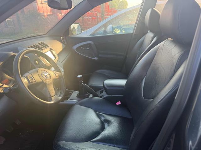 TOYOTA RAV 4 MY23 179,001km RAV4 2.2 D-4D 177 CV Luxury Bellissima