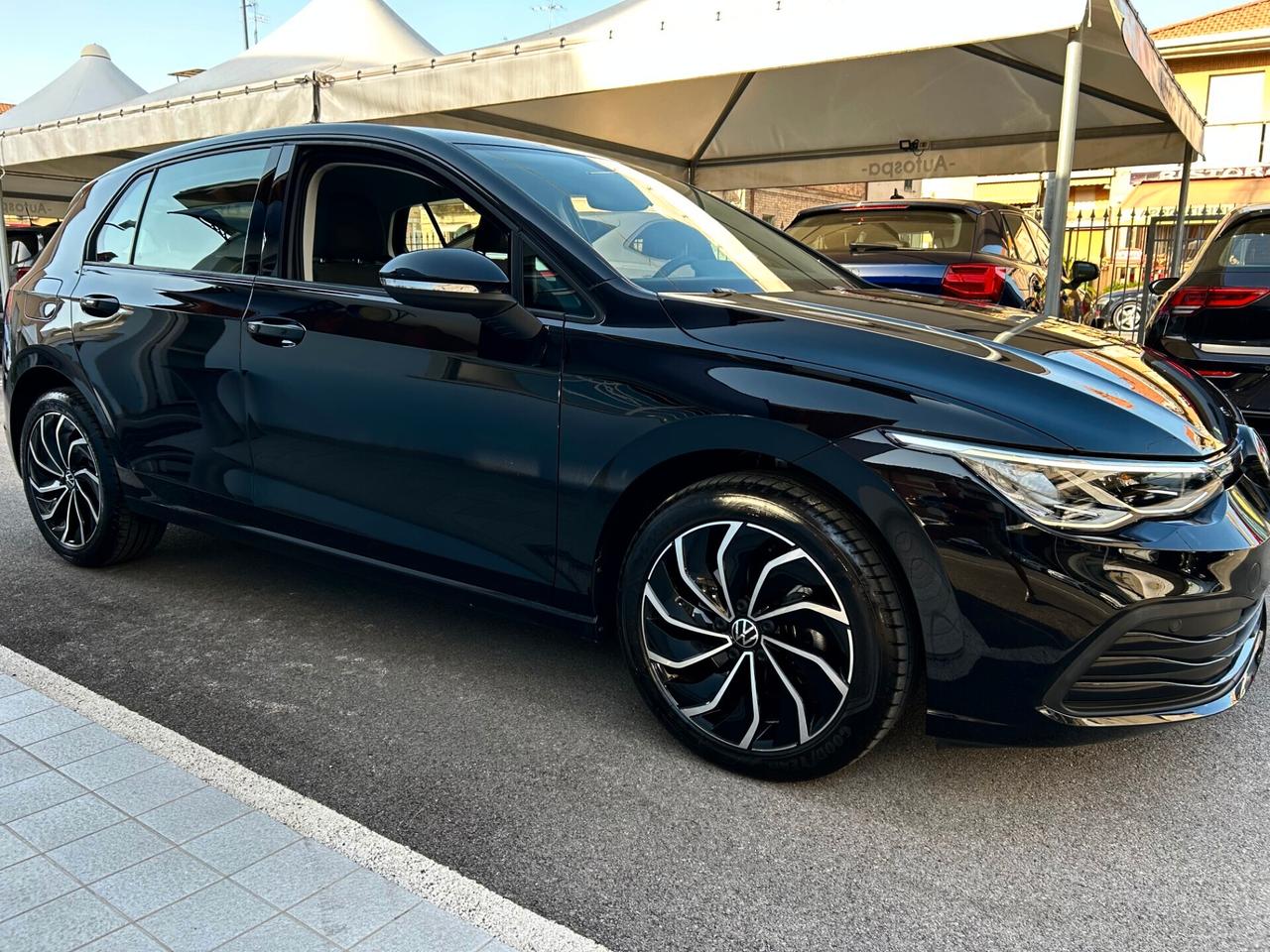 Volkswagen Golf 1.5 eTSI 130 DSG Life 2022