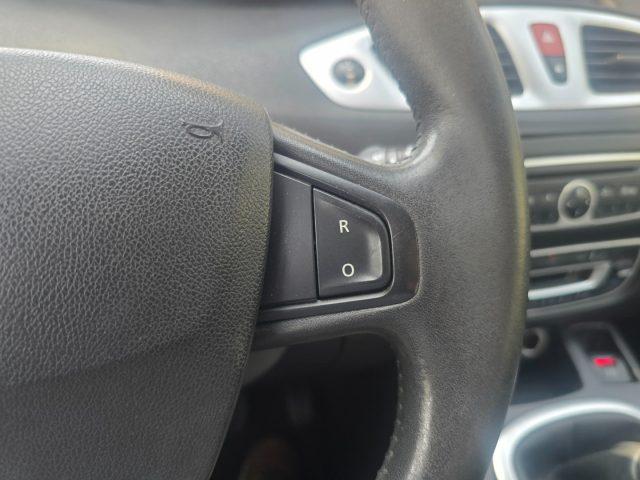 RENAULT Scenic X-Mod 1.5 dCi 110CV UniPropietario Navi 3D Cruise
