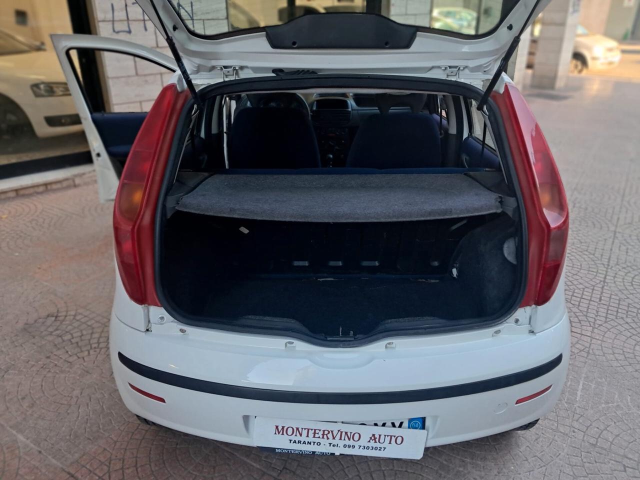 FIAT PUNTO 1.2 5PORTE-NEOPATENTATI-Euro 2690