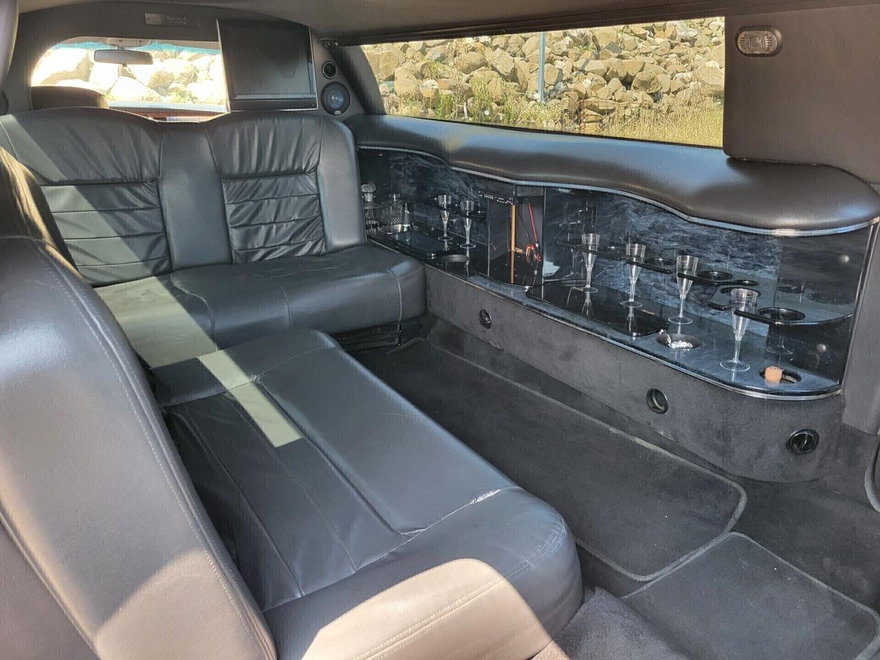 Limousine Lincoln Town car V8 4.6cc 209cv Benz/Gpl