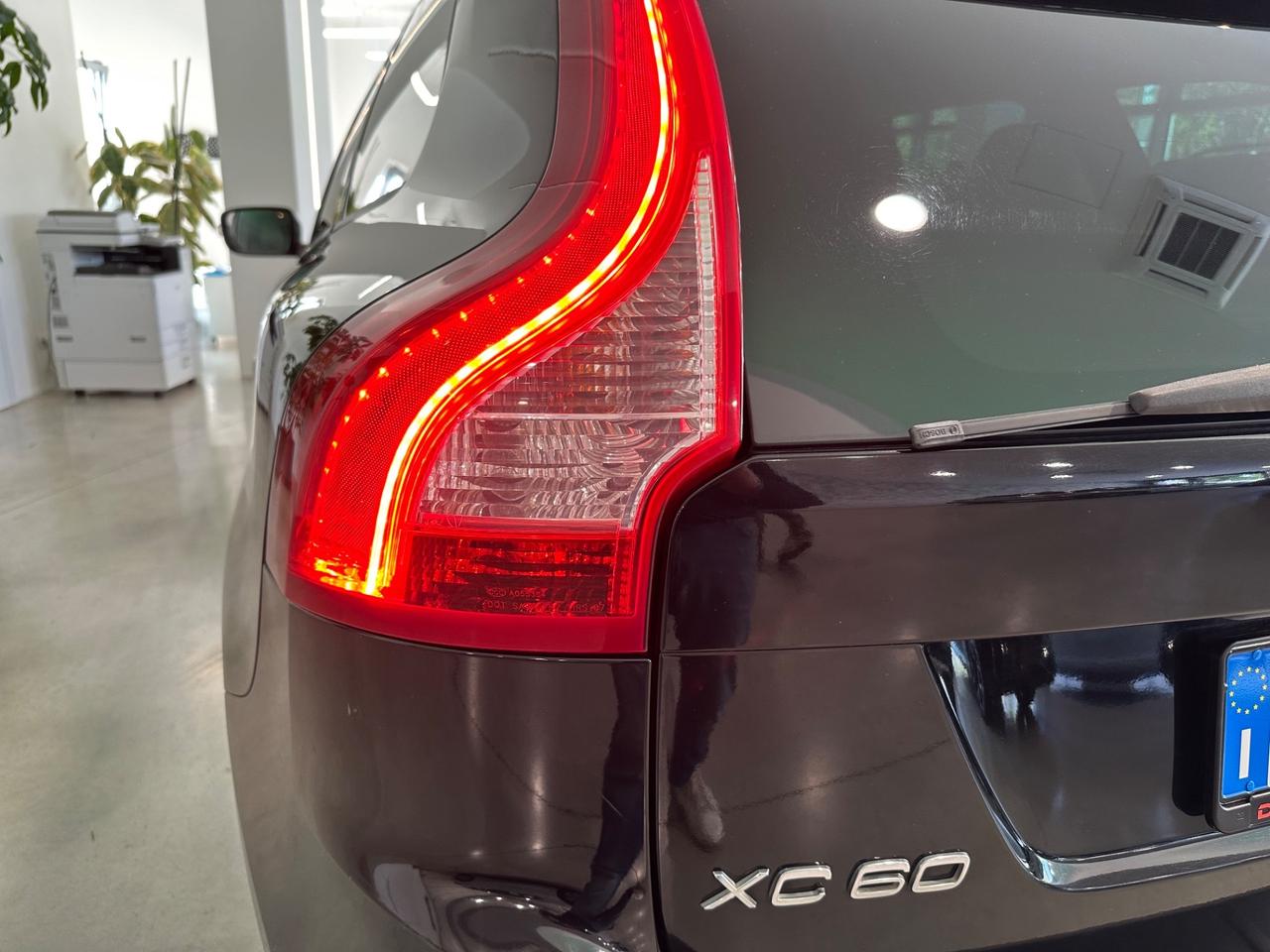 Volvo XC 60 2.4 D 175 CV FWD Geartronic Momentum