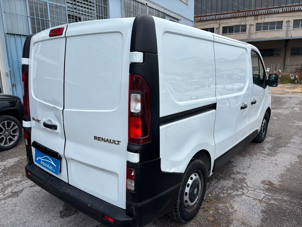 RENAULT TRAFIC 1.6D 2015