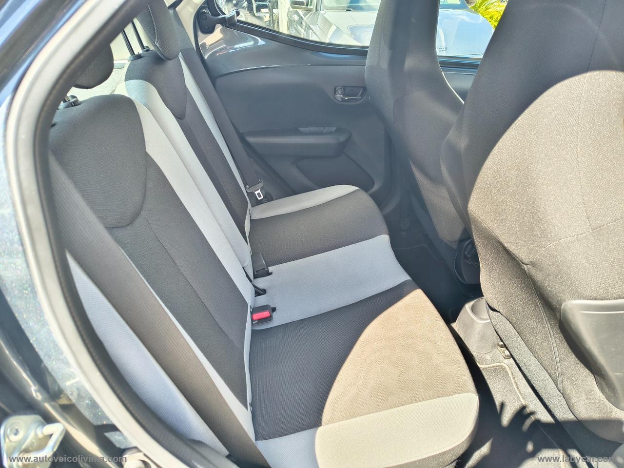 TOYOTA Aygo 1.0 VVT-i 69 CV 5p. x-play TSS MMT