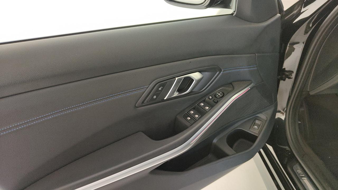 BMW Serie 3 G21 2022 Touring - 320d Touring mhev 48V xdrive MSport auto