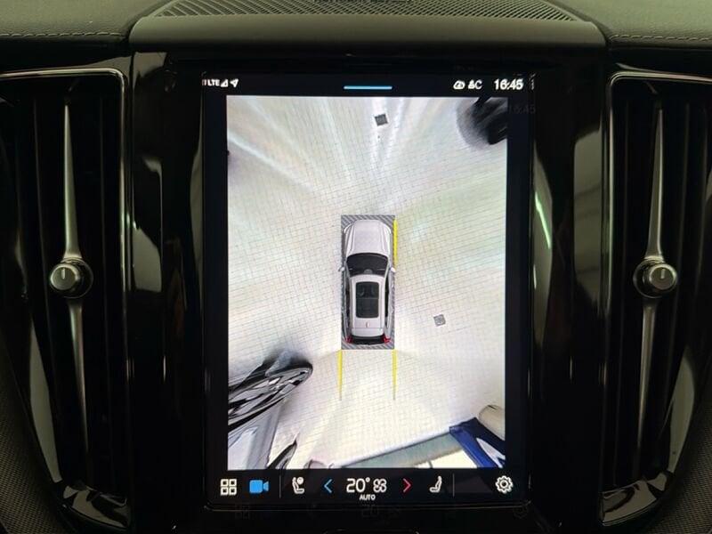 Volvo XC60 Recharge T6 Plug-in AWD auto Ultimate Dark