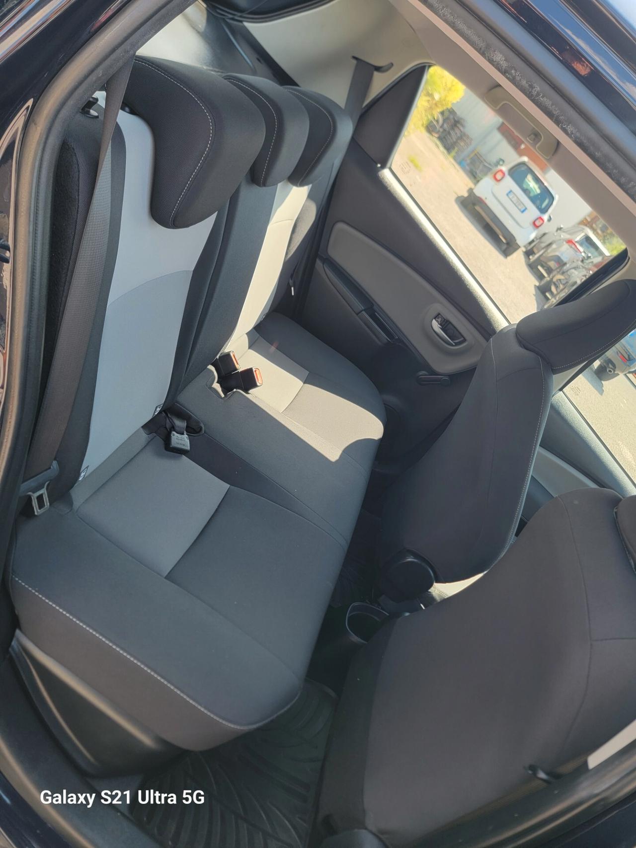 Toyota Yaris 1.5 Hybrid Active SOLO 42 MILA KM !
