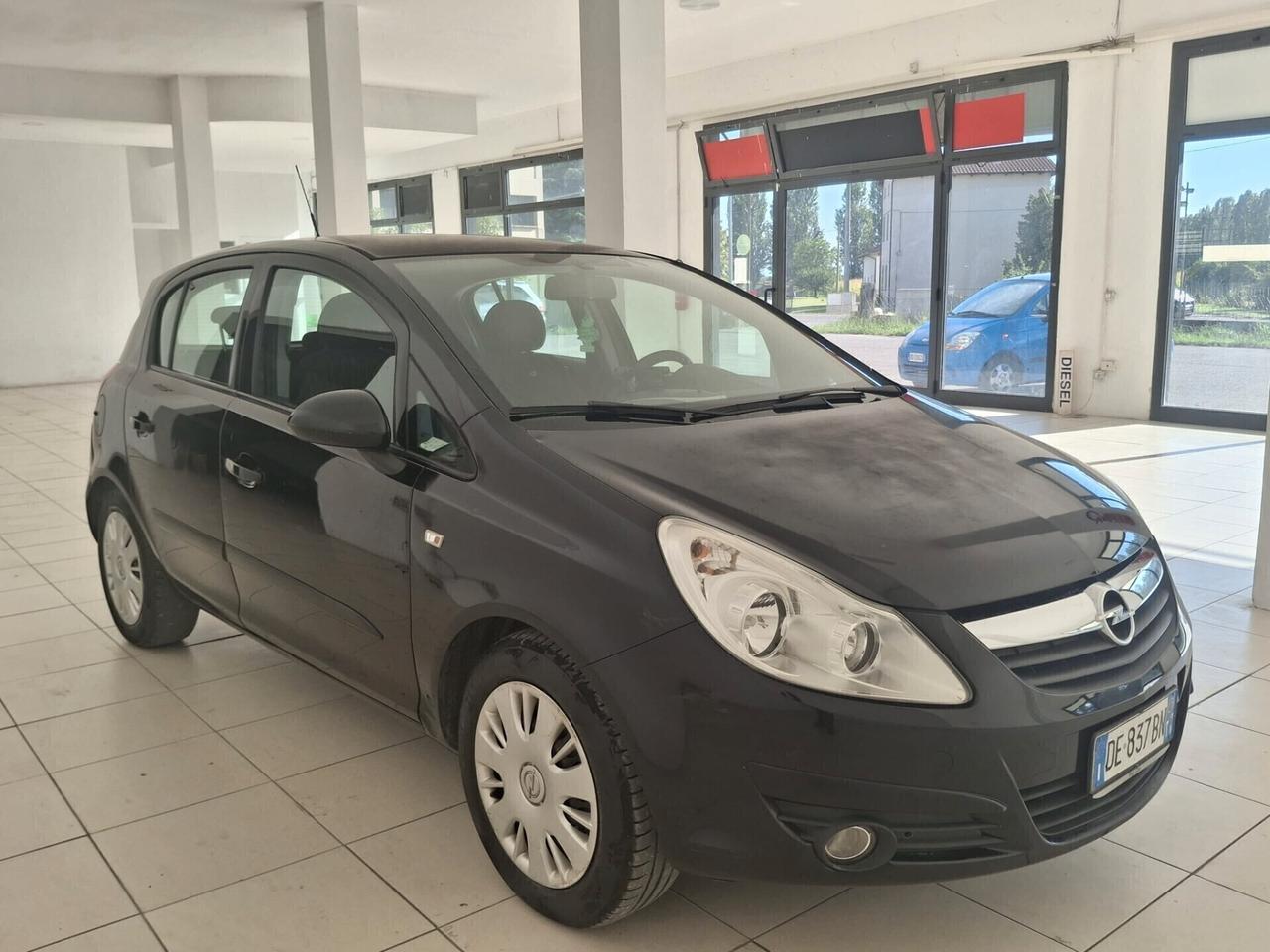 Opel Corsa 1.2 5 porte Cosmo