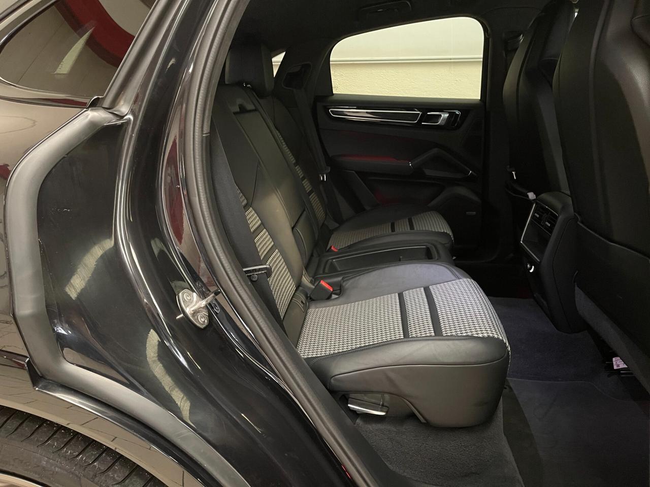 Porsche Cayenne Pacchetto Sport Carbonio-Cerchi 22 GT-Led Matrix-3.0 E-Hybrid Tiptronic-LEGGI SOTTO