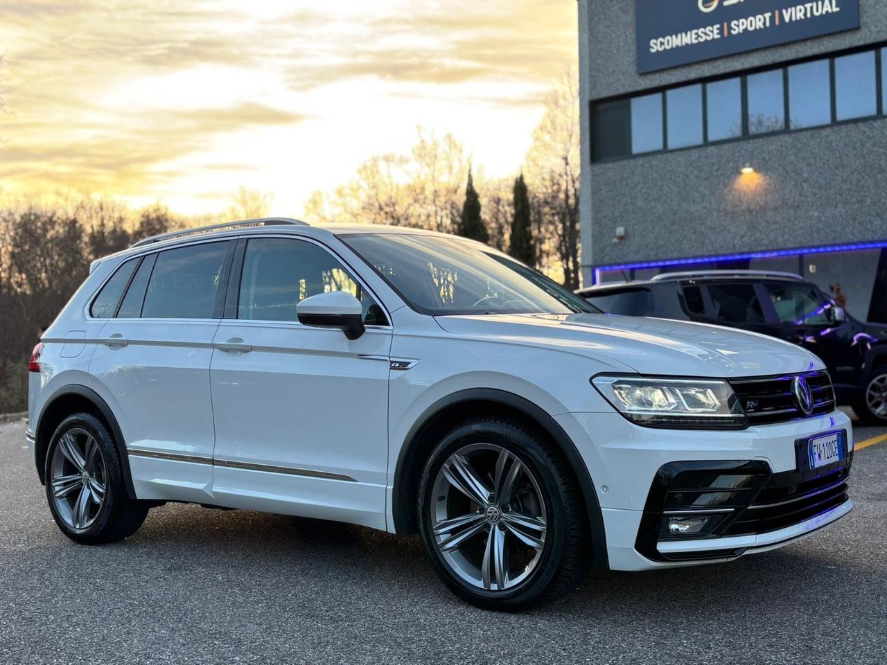Volkswagen Tiguan 1.6 TDI SCR R-LINE BlueMotion Technology